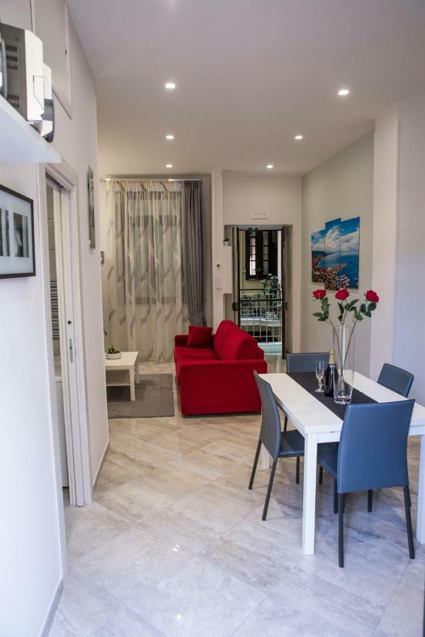 Suite Dei Principati Salerno Exterior photo